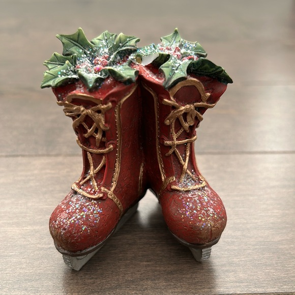 Christmas Ornament Ice Skating Holly Ice Skates Figure Skating Red Boots, Decor - Picture 1 of 11